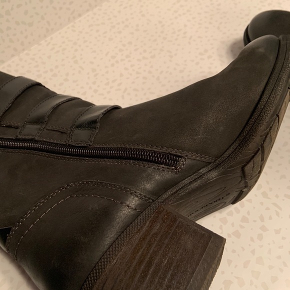 Cobb Hill Anisa 3 Buckle Black Leather Boots Mid Calf Height Size 7.5 🍁 - Picture 12 of 15